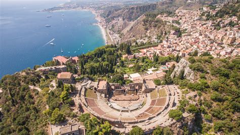 The 20 top things to do and see in and around Taormina.